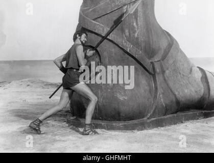 JASON AND THE ARGONAUTS UK/USA 1964 Don Chaffey Jason (TODD ARMSTRONG) opens a valve of the hell of the giant Talos. Regie: Don Chaffey Stock Photo