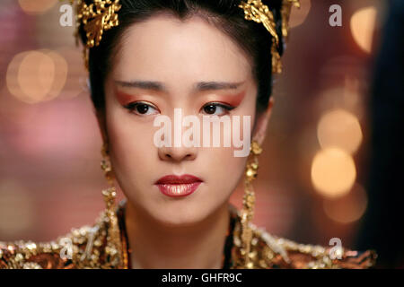 Der Fluch der goldenen Blume / Kaiserin Phoenix (GONG LI) Regie: Yimou Zhang aka. Curse of the Golden Flower / Man cheng jin dai huang jin jia Stock Photo