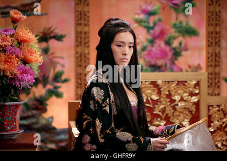 Der Fluch der goldenen Blume / Kaiserin Phoenix (GONG LI) Regie: Yimou Zhang aka. Curse of the Golden Flower / Man cheng jin dai huang jin jia Stock Photo