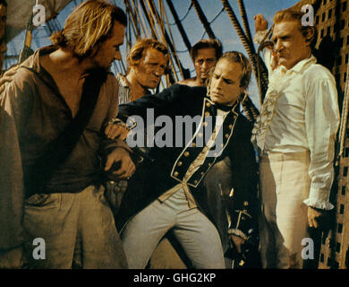 MARLON BRANDO (Lt. Fletcher Christian), TREVOR HOWARD (Captain Bligh) on the Bounty. Regie: Lewis Milestone aka. Mutiny on the Bounty Stock Photo