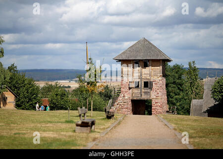 Tilleda, Germany. 29th Aug, 2016. The gate of the royal palace in Tilleda, Germany, 29 August 2016. Recent excavations have uncovered that, throughout the Middle Ages, the former royal palace used to be twice as large than previously thought. Otto II (955-983), Holy Roman Emperor, presented the area that encompasses Tilleda Royal Palace to his wife, Byzantine princess Theophanu, as a wedding gift. Today, Tilleda is the largest archaeological outdoor museum in the German state of Saxony-Anhalt. Photo: Jan Woitas/dpa/Alamy Live News Stock Photo