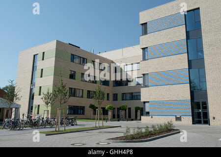 The new research centre for Alzheimer and dementia, picture taken in Göttingen, 13. September 2016. The new building, costing 27, 5 Million Euros is home to the Göttingen Univeristy medical centre and the German Centre for Neurodegenerative Diseases, who will research the causes of diseases of the nervous system, such as Alzheimer and Dementia, in a joint effort. Photo: Swen Pförtner/dpa Stock Photo