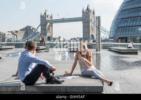 London, UK. 14th Sep, 2016. People enjoy the hot weather around City Hall as September's mini heatwave continues. Credit:  Stephen Chung/Alamy Live News Stock Photo