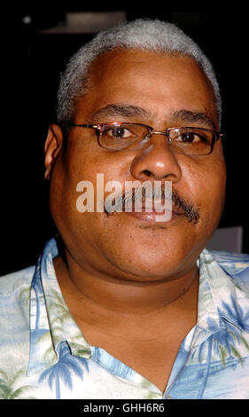 File. 24th Sep, 2016. WILLIAM GOLDWYN 'BILL' NUNN III (October 20, 1952 - September 24, 2016) was an American actor known for his roles as Radio Raheem in Spike Lee's film Do the Right Thing and Robbie Robertson in the Sam Raimi Spider-Man film trilogy. Pictured: July 19, 2004 - New York, New York, U.S. - Bill Nunn Premiere Screening Of The New Fx Original Drama Series ''Rescue Me'' At Loews Lincoln Square. © John Krondes/Globe Photos/ZUMAPRESS.com/Alamy Live News Stock Photo