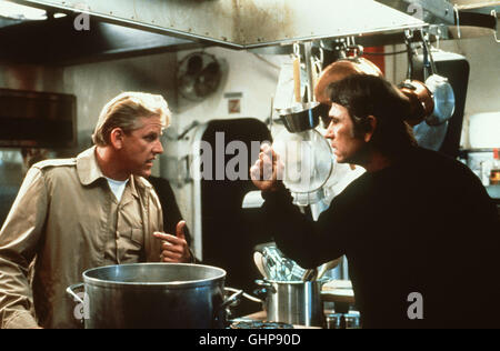 Gary Busey, Tommy Lee Jones & Erika Eleniak Film: Under Siege (USA/FR ...