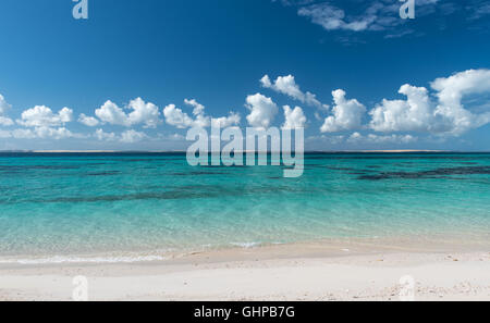 The coast of Santa Carolina Island in the Bazaruto Archipelago ...