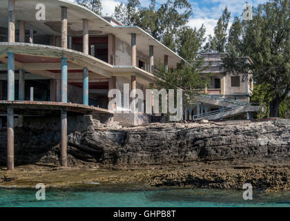 The derelict art deco hotel on Sanata Carolina Island in The Bazaruto Archipelago off Mozambique seen from the sea. Stock Photo