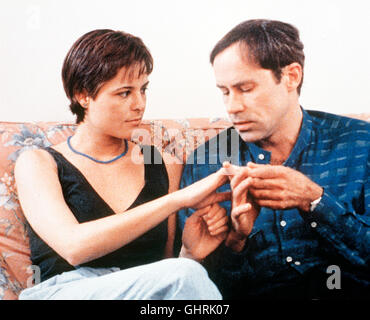 frühlingserzählung - Jeanne (ANNE TEYSSEDRE) soll mit Natachas Vater Igor (HUGUES QUESTER) verkuppelt werden ... Regie: Eric Rohmer aka. Conte de printemps Stock Photo