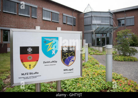 Uedem, Germany. 11th Aug, 2016. The operations centre of the Luftwaffe (German Air Force) in Uedem, Germany, 11 August 2016. At the operations centre, members of the German military, police force, air navigation services, and civil protection services work together as a national situation and command centre for airspace security. PHOTO: MARIUS BECKER/DPA/Alamy Live News Stock Photo