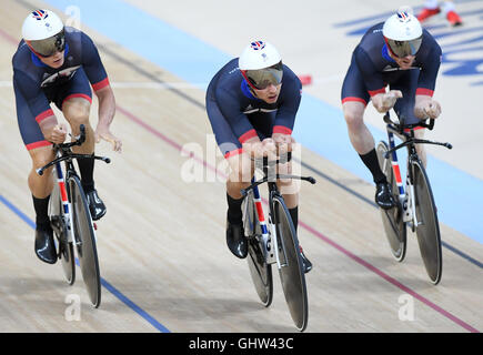 Rio de Janeiro, Brazil. 11th Aug, 2016. Team of Great Britain, Philip Hindes, Jason Kenny and Callum Skinner in action to win the Men's Team Sprint competition at the Olympic Velodrome in Barra during the Rio 2016 Olympic Games in Rio de Janeiro, Brazil, 11 August 2016. Photo: Felix Kaestle/dpa/Alamy Live News Stock Photo