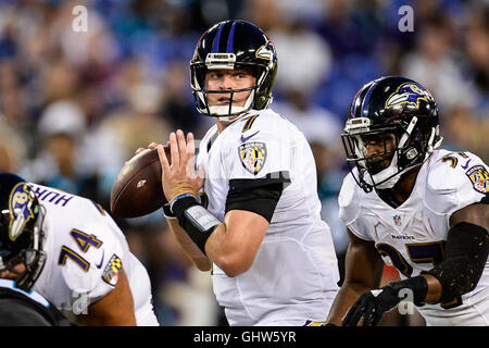 Baltimore, USA. 11th Aug, 2016. RYAN MALLETT (7) looks for a receiver during the first 2016 pre-season football game at M & T Bank Stadium, Baltimore, Maryland. Credit:  Amy Sanderson/ZUMA Wire/Alamy Live News Stock Photo