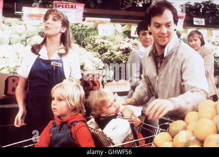 Mr. Mom Mr. Mom Jack (Michael Keaton) *** Local Caption *** 1983 ...