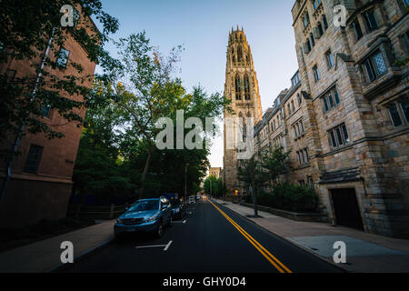 The Harkness Tower and High Street, on the campus of Yale University, in New Haven, Connecticut. Stock Photo