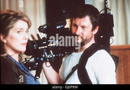 DANCER IN THE DARK DK 2000 - Lars von Trier CATHERINE DENEUVE, Film Director LARS VON TRIER on the set. Regie: Lars von Trier aka. Dancer in the Dark Stock Photo