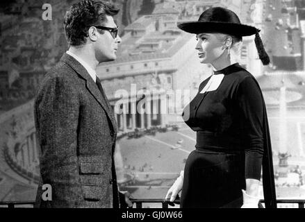 La dolce vita (1960) – Luise Rainer