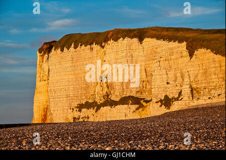 chalk cliffs at sunset at Veurlette-sur-mer, normandy, france Stock Photo