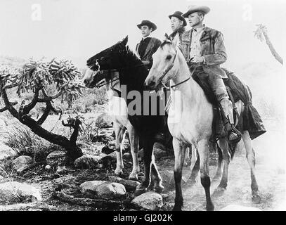 GEFÄHRTEN DES TODES Deadly Companions USA 1961 - Sam Peckinpah Nach fünf Jahren findet Ex-Sergeant Yellowleg (BRIAN KEITH,l) endlich den Gangster Turk (CHILL WILLS), der ihn während des Bürgerkriegs skalpieren wollte. Er rettet ihn vor dem Galgen, um sich an ihm zu rächen. Da tötet Yellowleg bei einer Schießerei mit anderen Banditen versehentlich den kleinen Sohn der schönen Bardame Kit. Sie will ihn neben seinem Vater begraben, mitten in der Wüste. Yellowleg bringt sie mit Turk durch das gefährliche Apachengebiet - bis es am Grab schließlich zur längst fälligen Abrechnung kommt. rechts: Stock Photo
