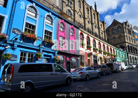 Colourful shop fronts on Victoria Street, Edinburgh, Scotland Stock Photo