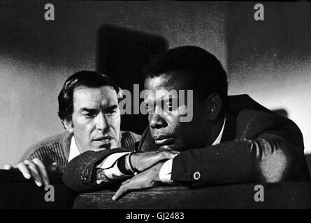 ZEHN STUNDEN ZEIT FÜR VIRGIL TIBBS- Der Sekten-Prediger Logan Sharpe (MARTIN LANDAU) steht unter Mordverdacht. Mit der Aufklärung des Falles beauftragt man den schwarzen Detective-Lieutenant Virgil Tibbs (SIDNEY POITIER), der mit Sharpe befreundet ist... Regie: Gordon Douglas aka. The Call Me Mister Tibbs ! Stock Photo