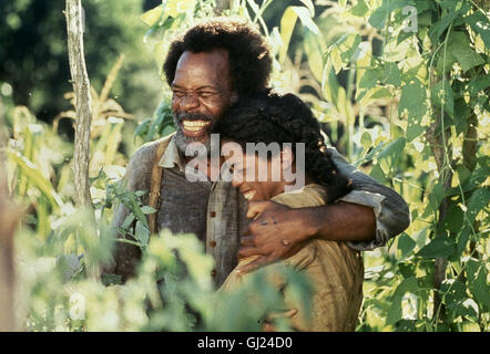 BELOVED - MENSCHENKIND-  ROM 2030 Ohio, um 1870. Die ehemalige Sklavin Sethe (OPRAH WINFREY) wohnt mit ihrer Tochter Denver und Paul D. (DANNY GLOVER), einem Leidensgenossen, in einem einsamen Haus. Eines Tages taucht ein völlig verstÜrtes Mädchen auf dem Anwesen auf. Ihr Name: Menschenkind .... Regie: Jonathan Demme aka. Beloved Stock Photo