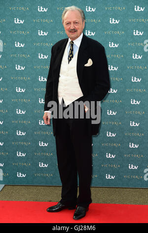 Peter Bowles attending the world premiere screening of ITV's Victoria at Kensington Palace, London. Stock Photo