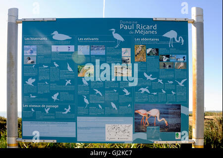 Signaling on the way Vaccarès Camargue explaining all species of migratory birds present in the Camargue. Stock Photo