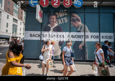 A back to school display is seen on the window of an H&M store in New York on Tuesday, August 9, 2016. Back-to-school is the second biggest shopping season. (© Richard B. Levine) Stock Photo