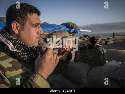 Kirkuk, Kurdistan Regional Goverment are, Iraq. 27th Mar, 2016. Peshmerga soldier at the frontline, mear Kirkuk. © Bertalan Feher/ZUMA Wire/Alamy Live News Stock Photo