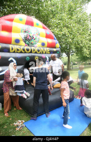 England, London, Haringey, Community Impact Project,  Chestnuts Community Centre, Disco Dome, Children's Activities. Stock Photo