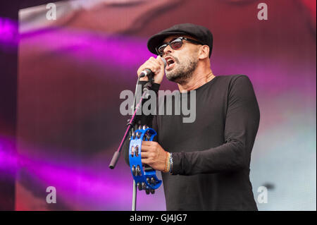 The Christians play Rewind North Festival, Capesthorne Hall, Cheshire 7th August 2016 Stock Photo