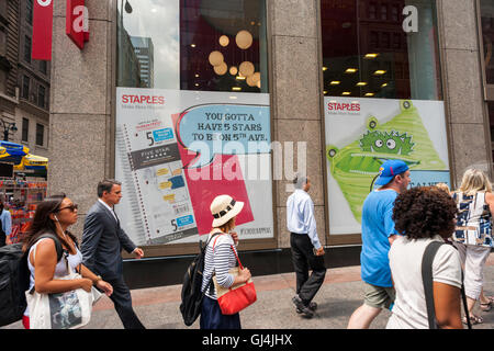 A back to school display is seen on the window of a Staples store in New York on Friday, August 5, 2016. Back-to-school is the second biggest shopping season. (© Richard B. Levine) Stock Photo