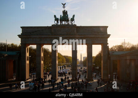 Pariser Platz mit dem Brandenburger Tor, Berlin-Mitte. Stock Photo