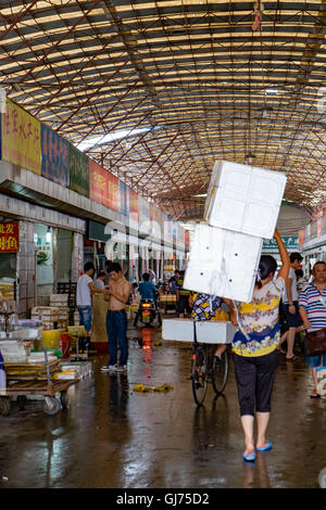 Zhenru fish market in Shanghai Stock Photo