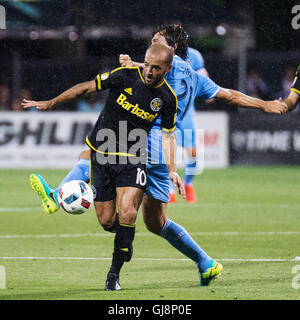 Columbus, U.S.A. 13th Aug, 2016. August 13, 2016: Columbus Crew SC forward Federico Higuain (10) handles the ball in a one on one with New York City FC midfielder Andrea Pirlo (21) in the first half. Columbus, OH, USA. (Brent Clark/Alamy Live News) Stock Photo