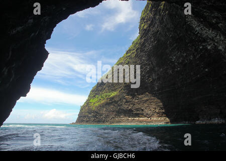 Sea cave on the NaPali Coast of Kauai, Hawaii, USA. Stock Photo