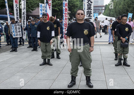 Tokyo, Tokyo, Japan. 15th Aug, 2016. A group right-winger wearing uniform at Yasukuni Shrine on the 71st anniversary of Japan's surrender in World War II, Yasukuni enshrines the war dead including war criminals and as such visits by Japanese politicians tend to provoke anger from neighbors China and Korea that suffered from Japan's militarist past. Credit:  Alessandro Di Ciommo/ZUMA Wire/Alamy Live News Stock Photo