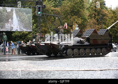 Warsaw, Poland. 15th Aug, 2016. Mobile artillery of the Polish Army during Army Celebration Day in Warsaw. Credit:  Jakob Ratz/Pacific Press/Alamy Live News Stock Photo