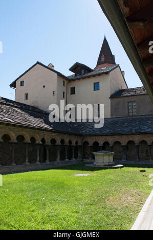 Aosta, Italy: view of the cloister of the Church of Sant'Orso, a collegiate church dedicated to Saint Ursus of Aosta, fine example of Romanesque art Stock Photo