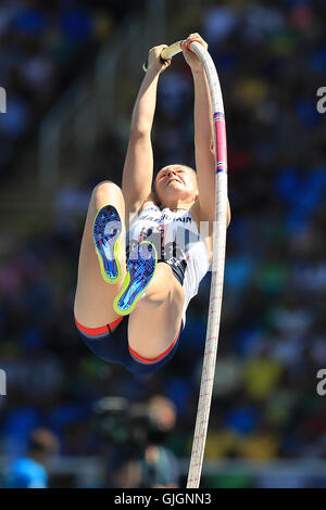 Great Britain's Holly Bradshaw competes in the women's pole vault qualying round at the Olympic Stadium on the eleventh day of the Rio Olympic Games, Brazil. Stock Photo