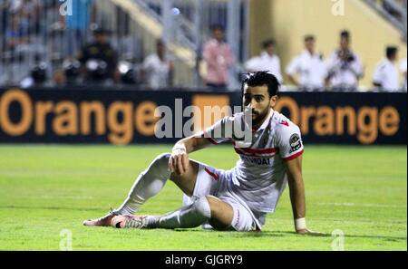 Cairo, Egypt. 15th Aug, 2016. Al-Zamalek players v Nigeria's Enyimba compete during the Confederation of African Football (CAF) Champions League match at Petro Sport stadium in Cairo, August 15, 2016 © Stringer/APA Images/ZUMA Wire/Alamy Live News Stock Photo