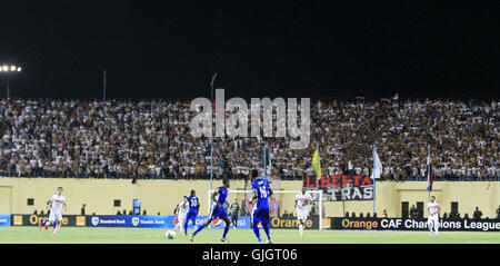 Cairo, Egypt. 15th Aug, 2016. Al-Zamalek players v Nigeria's Enyimba compete during the Confederation of African Football (CAF) Champions League match at Petro Sport stadium in Cairo, August 15, 2016 © Stringer/APA Images/ZUMA Wire/Alamy Live News Stock Photo