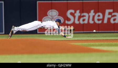 Milwaukee, WI, USA. 14th May, 2016. San Diego Padres shortstop Alexei  Ramirez #10 during the Major League Baseball game between the Milwaukee  Brewers and the San Diego Padres at Miller Park in