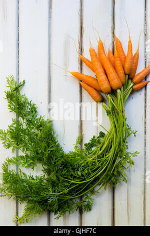 Bunch of carrots Stock Photo - Alamy