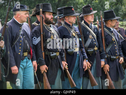 Union Soldiers on the battlefield of a American Civil war reenactment at Spetchley Park, Worcestershire, England Stock Photo