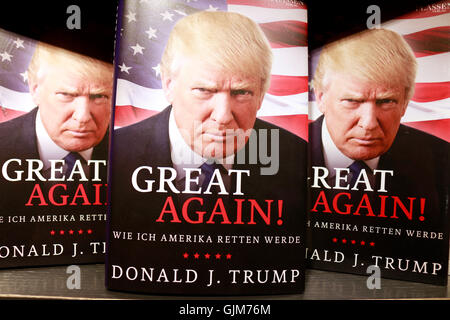 Donald Trump auf einem Buchcover - Symbolbild zum Praesidentschaftswahlkampf in den USA, Berlin. Stock Photo