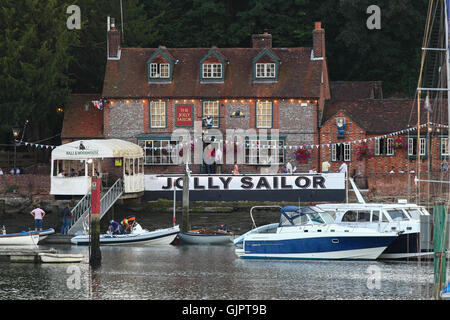 The famous Jolly Sailor on the beautiful River Hamble, Old Bursledon from evening to sun down Stock Photo