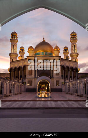 1992, Brunei --- Jame'Asr Hassanil Bolkiah Mosque in Brunei --- Image by © Jeremy Horner Stock Photo