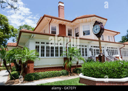 Florida Palmetto,Palmetto Riverside Bed & Breakfast,historic home,landmark,1913,guesthouse,exterior,garden,Sears Catalog Home,kit home,Sears,Roebuck & Stock Photo