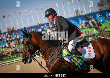 Rio de Janeiro, Brazil. 19th August, Gold: Nick Skelton and Big Star (GBR) during the Equestrian Rio Olympics 2016 held at the Equestrian Olympic Center. (Photo: André Horta/Fotoarena) Credit:  Foto Arena LTDA/Alamy Live News Stock Photo