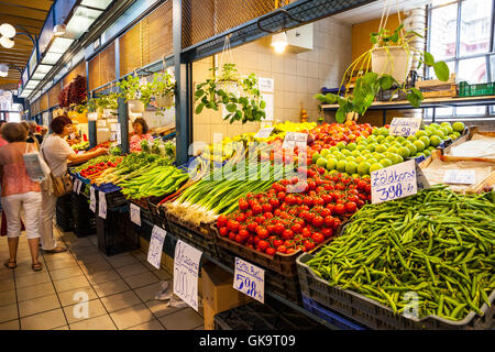 Budapest Central Market Hall (Lszamu Vasarcsarnok) Stock Photo